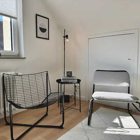 Gemuetliches Dach-apartment In Der Stadt - Adam - Apartman