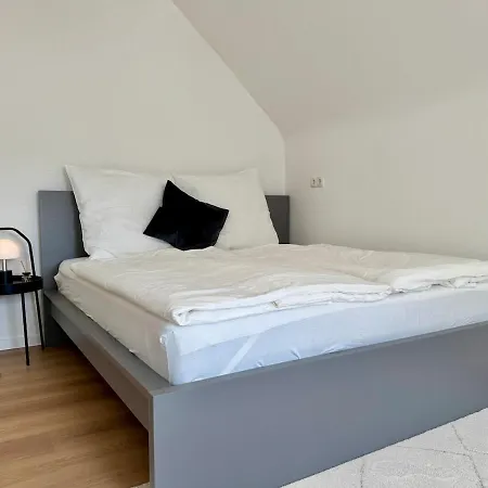Lägenhet Gemuetliches Dach-apartment In Der Stadt - Adam - *